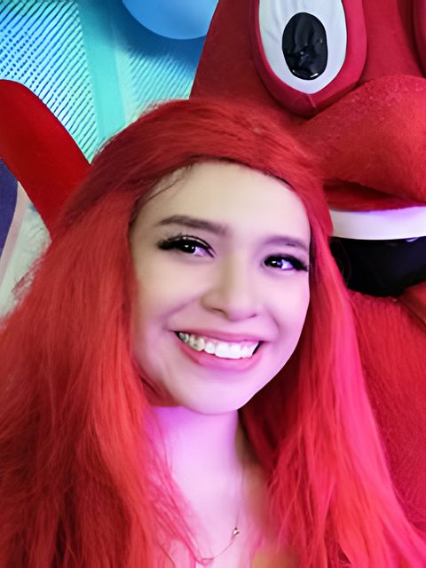 Personaje de Ariel en una fiesta
